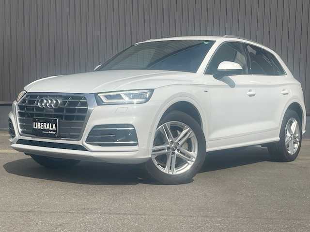 アウディ Ｑ５ Sライン コンペティション 青森県 2020(令2)年 4.5万km グレイシアホワイトメタリック 4WD/特別使用車/ターボエンジン/純正ナビ/（TV/CD/DVD/AUX/USB/SD/BT）/アラウンドビューモニター/パークアシスト/衝突被害軽減ブレーキ/アダプティブクルーズコントロール/アクティブレーンアシスト/オートマチックハイビーム/LEDヘッドライト/ダウンヒルアシストコントロール/電動リアゲート/レインセンサー/ハーフレザーシート/前席シートヒーター/前席パワーシート/D席メモリー機能付きシート/ビルトインETC2.0/ドライブレコーダー前後/ヘッドライトウォッシャー/革巻きステアリング/ステアリングスイッチ/パドルシフト/ウィンカーミラー/コーナーセンサー/電動パーキングブレーキ/ダウンヒルアシスト/エアバック　W・サイド・カーテン/スマートキー×２/プッシュスタート/アウディ１９インチAW/アイドリングストップ/取扱説明書/保証書