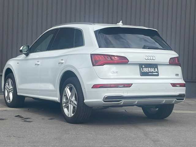アウディ Ｑ５ Sライン コンペティション 青森県 2020(令2)年 4.5万km グレイシアホワイトメタリック 4WD/特別使用車/ターボエンジン/純正ナビ/（TV/CD/DVD/AUX/USB/SD/BT）/アラウンドビューモニター/パークアシスト/衝突被害軽減ブレーキ/アダプティブクルーズコントロール/アクティブレーンアシスト/オートマチックハイビーム/LEDヘッドライト/ダウンヒルアシストコントロール/電動リアゲート/レインセンサー/ハーフレザーシート/前席シートヒーター/前席パワーシート/D席メモリー機能付きシート/ビルトインETC2.0/ドライブレコーダー前後/ヘッドライトウォッシャー/革巻きステアリング/ステアリングスイッチ/パドルシフト/ウィンカーミラー/コーナーセンサー/電動パーキングブレーキ/ダウンヒルアシスト/エアバック　W・サイド・カーテン/スマートキー×２/プッシュスタート/アウディ１９インチAW/アイドリングストップ/取扱説明書/保証書