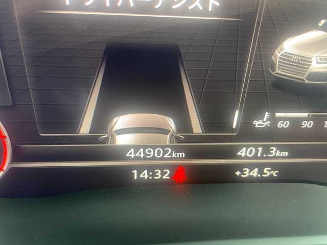アウディ Ｑ５ Sライン コンペティション 青森県 2020(令2)年 4.5万km グレイシアホワイトメタリック 4WD/特別使用車/ターボエンジン/純正ナビ/（TV/CD/DVD/AUX/USB/SD/BT）/アラウンドビューモニター/パークアシスト/衝突被害軽減ブレーキ/アダプティブクルーズコントロール/アクティブレーンアシスト/オートマチックハイビーム/LEDヘッドライト/ダウンヒルアシストコントロール/電動リアゲート/レインセンサー/ハーフレザーシート/前席シートヒーター/前席パワーシート/D席メモリー機能付きシート/ビルトインETC2.0/ドライブレコーダー前後/ヘッドライトウォッシャー/革巻きステアリング/ステアリングスイッチ/パドルシフト/ウィンカーミラー/コーナーセンサー/電動パーキングブレーキ/ダウンヒルアシスト/エアバック　W・サイド・カーテン/スマートキー×２/プッシュスタート/アウディ１９インチAW/アイドリングストップ/取扱説明書/保証書