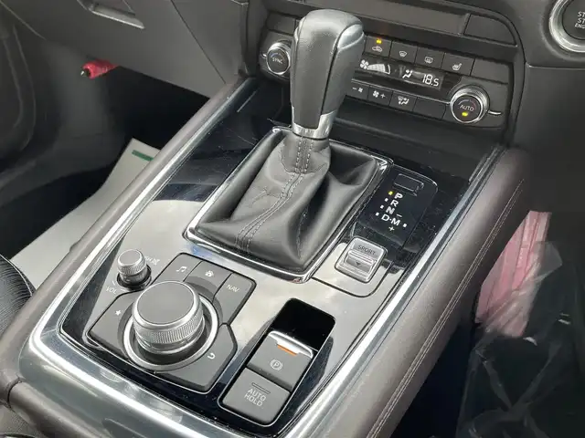 マツダ ＣＸ－８ 25S プロアクティブ 佐賀県 2019(平31)年 3万km スノーフレイクホワイトパールマイカ 純正8インチSDナビゲーション/・フルセグTV/CD/DVD/USB/Bluetooth/アルパインフリップダウンモニター/360°ビューモニター/ETC/ヘッドアップディスプレイ/パワーリフトゲート/電子パーキングブレーキ/・AUTO HOLD機能/後席エアコン/D席メモリー機能付パワーシート/DN席シートヒーター/後席サンシェード/ISOFIX対応/革巻きステアリング/ステアリングヒーター/ステアリングリモコン/純正19インチアルミホイール/純正LEDヘッドライト/・オートマチックハイビーム/純正LEDフォグランプ/純正フロアマット/純正ドアバイザ―/i-ACTIVSENSE/・アダプティブクルーズコントロール/・スマートシティブレーキサポート/・ブラインドスポットモニタリング/・レーンキープアシストシステム/・パーキングセンサーシステム/・標識認識機能/・ドライバーアテンションアラート