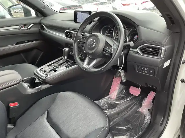 マツダ ＣＸ－８ 25S プロアクティブ 佐賀県 2019(平31)年 3万km スノーフレイクホワイトパールマイカ 純正8インチSDナビゲーション/・フルセグTV/CD/DVD/USB/Bluetooth/アルパインフリップダウンモニター/360°ビューモニター/ETC/ヘッドアップディスプレイ/パワーリフトゲート/電子パーキングブレーキ/・AUTO HOLD機能/後席エアコン/D席メモリー機能付パワーシート/DN席シートヒーター/後席サンシェード/ISOFIX対応/革巻きステアリング/ステアリングヒーター/ステアリングリモコン/純正19インチアルミホイール/純正LEDヘッドライト/・オートマチックハイビーム/純正LEDフォグランプ/純正フロアマット/純正ドアバイザ―/i-ACTIVSENSE/・アダプティブクルーズコントロール/・スマートシティブレーキサポート/・ブラインドスポットモニタリング/・レーンキープアシストシステム/・パーキングセンサーシステム/・標識認識機能/・ドライバーアテンションアラート