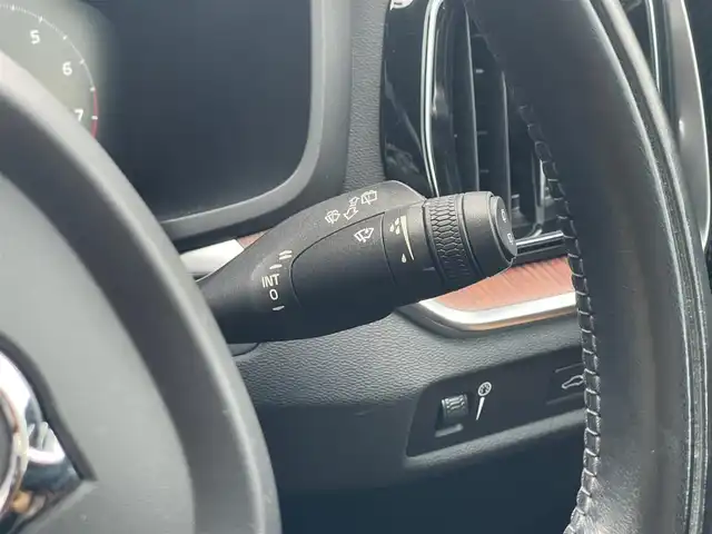 ボルボ Ｖ６０ B5 インスクリプション 山梨県 2021(令3)年 2.1万km ぺブルグレー 茶革 /harman/kardon /HUD /ACC /BLIS /LKA /インテリセーフ /360°カメラ /前後コーナーセンサー /純正メモリナビ /フルセグ /AppleC /AndroidA /Bluetooth /ワイヤレスC  /シートH /ベンチL /パワーシート /電動テールゲート /LED /ETC