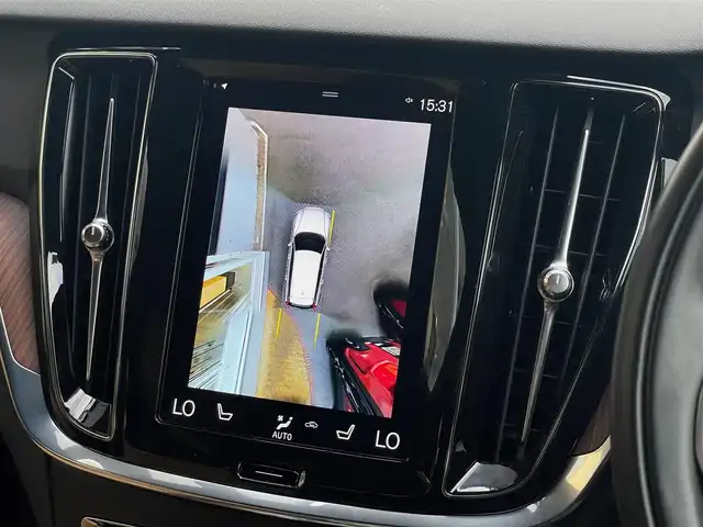 ボルボ Ｖ６０ B5 インスクリプション 山梨県 2021(令3)年 2.1万km ぺブルグレー 茶革 /harman/kardon /HUD /ACC /BLIS /LKA /インテリセーフ /360°カメラ /前後コーナーセンサー /純正メモリナビ /フルセグ /AppleC /AndroidA /Bluetooth /ワイヤレスC  /シートH /ベンチL /パワーシート /電動テールゲート /LED /ETC