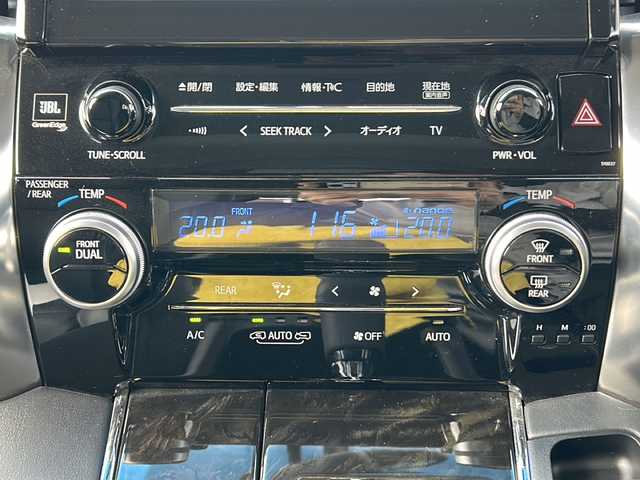トヨタ ヴェルファイア Z Gエディション 三重県 2016(平28)年 3.2万km ブラック 純正ナビ　/全周囲カメラ　/サンルーフ　/純正後席モニター　/ＪＢＬ　/黒革シート　/ハンドルヒーター　/前席シートヒーター　/メモリシート　/パワーシート/両側パワースライドドア/ビルトインＥＴＣ/レーダークルーズコントロール/レーンキープアシスト/衝突軽減ブレーキ　/ＡＣ１００Ｖ充電　/ＵＳＢ給電ポート/ＬＥＤヘッドライト/オートライト/革巻きステアリング/ステアリングスイッチ/コーナーセンサー/電動格納ミラー　/禁煙車