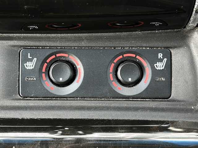 トヨタ ヴェルファイア Z Gエディション 三重県 2016(平28)年 3.2万km ブラック 純正ナビ　/全周囲カメラ　/サンルーフ　/純正後席モニター　/ＪＢＬ　/黒革シート　/ハンドルヒーター　/前席シートヒーター　/メモリシート　/パワーシート/両側パワースライドドア/ビルトインＥＴＣ/レーダークルーズコントロール/レーンキープアシスト/衝突軽減ブレーキ　/ＡＣ１００Ｖ充電　/ＵＳＢ給電ポート/ＬＥＤヘッドライト/オートライト/革巻きステアリング/ステアリングスイッチ/コーナーセンサー/電動格納ミラー　/禁煙車
