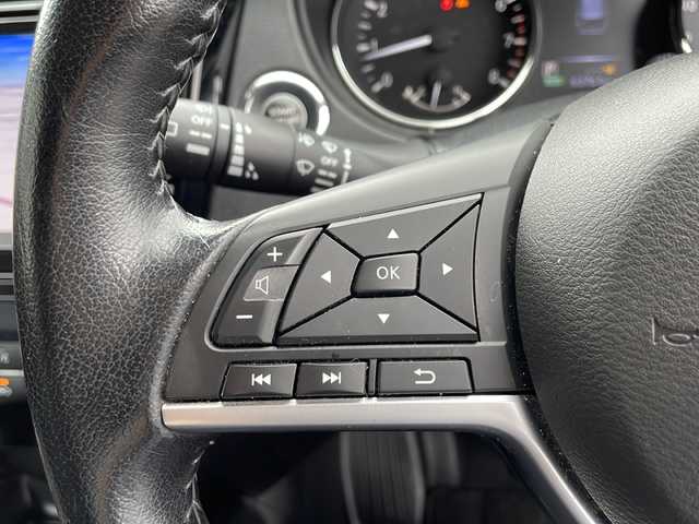 日産 エクストレイル 20Xi 新潟県 2020(令2)年 6.4万km ダイヤモンドブラック 純正9インチナビ(MM519D-L)/（AM/FM/CD/DVD/Blu-ray/Bluetooth）/フルセグTV/純正フリップダウンモニター/プロパイロット/衝突軽減/追従機能付きクルーズコントロール/レーンキープアシスト/クリアランスソナー/全周囲カメラ/デジタルインナーミラー/ドライブレコーダー/パワーバックドア/LEDヘッドライト/フォグランプ/ウィンカーミラー/電格ミラー/ドアバイザー/スペアキー