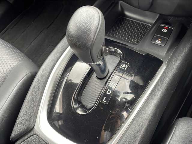 日産 エクストレイル 20Xi 新潟県 2020(令2)年 6.4万km ダイヤモンドブラック 純正9インチナビ(MM519D-L)/（AM/FM/CD/DVD/Blu-ray/Bluetooth）/フルセグTV/純正フリップダウンモニター/プロパイロット/衝突軽減/追従機能付きクルーズコントロール/レーンキープアシスト/クリアランスソナー/全周囲カメラ/デジタルインナーミラー/ドライブレコーダー/パワーバックドア/LEDヘッドライト/フォグランプ/ウィンカーミラー/電格ミラー/ドアバイザー/スペアキー