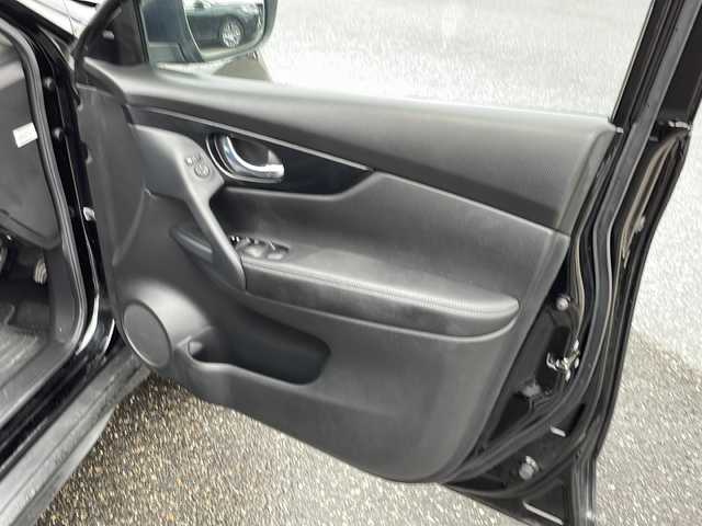 日産 エクストレイル 20Xi 新潟県 2020(令2)年 6.4万km ダイヤモンドブラック 純正9インチナビ(MM519D-L)/（AM/FM/CD/DVD/Blu-ray/Bluetooth）/フルセグTV/純正フリップダウンモニター/プロパイロット/衝突軽減/追従機能付きクルーズコントロール/レーンキープアシスト/クリアランスソナー/全周囲カメラ/デジタルインナーミラー/ドライブレコーダー/パワーバックドア/LEDヘッドライト/フォグランプ/ウィンカーミラー/電格ミラー/ドアバイザー/スペアキー