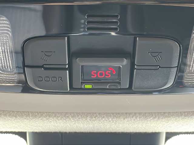 トヨタ ヤリスクロス ハイブリッド Z 山形県 2021(令3)年 3万km ブラックマイカ/センシュアルレッドマイカ ワンオーナー/禁煙車/トヨタセーフティセンス/・プリクラッシュセーフティ/・レーントレーシングアシスト/・レーンディパーチャーアラート/・レーダークルーズコントロール/・オートマチックハイビーム/・ロードサインアシスト/純正8インチディスプレイオーディオ/(フルセグ/BT/AM/FM/Miracast/Apple Carplay)/全周囲カメラ/ビルトインETC/ドライブレコーダー/前席シートヒーター/ハーフレザーシート/パワーシート/前後ドライブレコーダー/100V充電/コーナーセンサー/パワーバックドア/電動パーキングブレーキ/オートホールド/18インチ純正アルミ/スペアキー/プッシュスタート/社外冬タイヤ車載