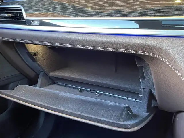 ＢＭＷ ７４０ｄ xDrive Mスポーツ 愛知県 2017(平29)年 6.7万km グレイシャーシルバー BMW Individualエクスクルーシブナッパレザーシート/リアエンターテインメント/ハイグロスシャドー/サンルーフ/純正ナビ/360度カメラ/フルセグTV/ACC/レーンキープアシスト/ブラインドスポットアシスト/純正20インチアルミ