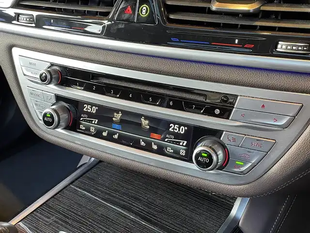 ＢＭＷ ７４０ｄ xDrive Mスポーツ 愛知県 2017(平29)年 6.7万km グレイシャーシルバー BMW Individualエクスクルーシブナッパレザーシート/リアエンターテインメント/ハイグロスシャドー/サンルーフ/純正ナビ/360度カメラ/フルセグTV/ACC/レーンキープアシスト/ブラインドスポットアシスト/純正20インチアルミ