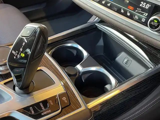 ＢＭＷ ７４０ｄ xDrive Mスポーツ 愛知県 2017(平29)年 6.7万km グレイシャーシルバー BMW Individualエクスクルーシブナッパレザーシート/リアエンターテインメント/ハイグロスシャドー/サンルーフ/純正ナビ/360度カメラ/フルセグTV/ACC/レーンキープアシスト/ブラインドスポットアシスト/純正20インチアルミ