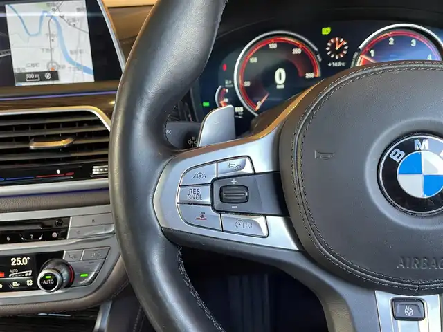 ＢＭＷ ７４０ｄ xDrive Mスポーツ 愛知県 2017(平29)年 6.7万km グレイシャーシルバー BMW Individualエクスクルーシブナッパレザーシート/リアエンターテインメント/ハイグロスシャドー/サンルーフ/純正ナビ/360度カメラ/フルセグTV/ACC/レーンキープアシスト/ブラインドスポットアシスト/純正20インチアルミ