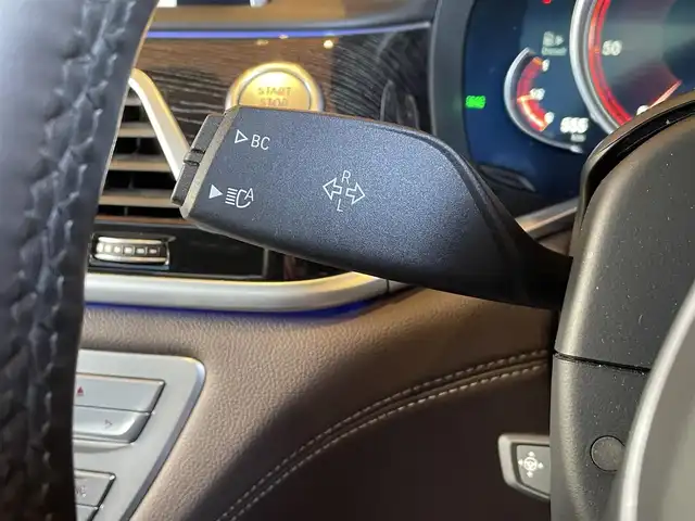 ＢＭＷ ７４０ｄ xDrive Mスポーツ 愛知県 2017(平29)年 6.7万km グレイシャーシルバー BMW Individualエクスクルーシブナッパレザーシート/リアエンターテインメント/ハイグロスシャドー/サンルーフ/純正ナビ/360度カメラ/フルセグTV/ACC/レーンキープアシスト/ブラインドスポットアシスト/純正20インチアルミ