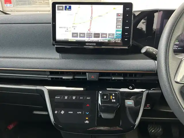 日産 サクラ X 福岡県 2022(令4)年 1.3万km ブラック ワンオーナー車/KENWOOD 9インチナビ【MDF-M910HDF】/（FM/AM/CD/DVD/Bluetooth/フルセグＴＶ）/運転支援/・車線逸脱警報/・踏み間違い衝突防止/・先行車発進お知らせ/・速度/道路標識表示/・フロント/リヤソナー/・ふらつき警報/横滑り防止/オートライト/ハイビームアシスト/純正14インチアルミホイール/コムテック前後ドライブレコーダー【ZDR035】/ビルトインＥＴＣ/e-Pedal Step/ドライブモードセレクター/純正フロアマット/純正ドアバイザー/電動パーキングブレーキ/プッシュスタート/充電ケーブル/スペアキー×1/アクセサリーソケット/ISOFIX/保証書/取扱説明書