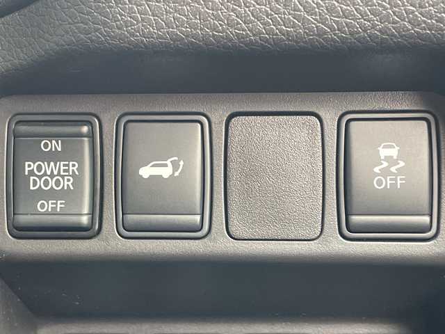 日産 エクストレイル 20X 青森県 2017(平29)年 9.2万km チタニウムカーキ 4WD/純正9インチナビ・フルセグTV/CD・DVD・Bluetooth・USB・AUX/OPアラウンドビューモニター/OPインテリジェントルームミラー/パワーバックドア/OP前後席シートヒーター/エマージェンシーブレーキ/踏み間違い衝突防止アシスト/車線逸脱警報/フロント・バックソナー/ビルトインETC/LEDヘッドライト/フォグランプ/純正18インチアルミ/OPシルバールーフレール/インテリキー/プッシュスタート