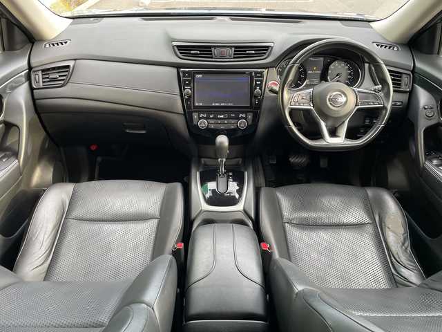 日産 エクストレイル 20X 青森県 2017(平29)年 9.2万km チタニウムカーキ 4WD/純正9インチナビ・フルセグTV/CD・DVD・Bluetooth・USB・AUX/OPアラウンドビューモニター/OPインテリジェントルームミラー/パワーバックドア/OP前後席シートヒーター/エマージェンシーブレーキ/踏み間違い衝突防止アシスト/車線逸脱警報/フロント・バックソナー/ビルトインETC/LEDヘッドライト/フォグランプ/純正18インチアルミ/OPシルバールーフレール/インテリキー/プッシュスタート