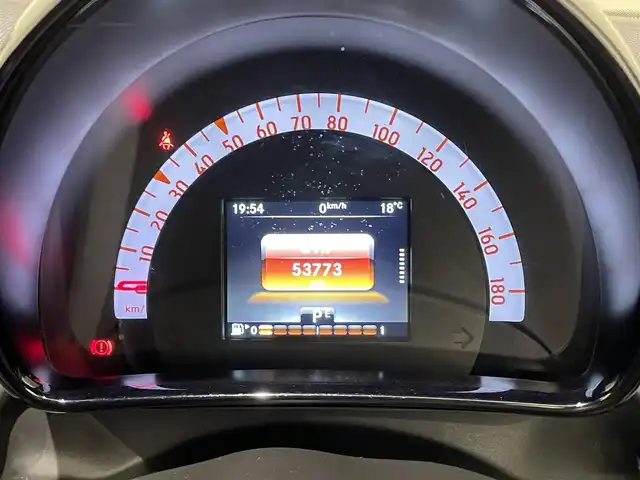 スマート ＭＣＣ スマート フォーフォー パッション 熊本県 2016(平28)年 5.4万km 黒 ・キーレス/・衝突軽減ブレーキ/・クルーズコントロール/・シートヒーター/・純正オーディオ/・ETC/・HIDヘッドランプ/・純正マット