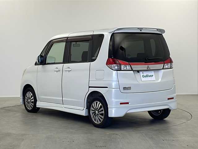 三菱 デリカＤ：２ S 栃木県 2011(平23)年 11.4万km パールホワイト 純正ナビ/・FM/AM CD DVD BT SD フルセグTV/両側パワースライドドア/ETC/フルオートエアコン/バックカメラ/プッシュスタート/HID/ウォークスルー/ウィンカーミラー/ドアバイザー/運転席アームレスト