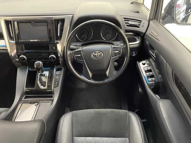 トヨタ アルファード S Cパッケージ 兵庫県 2016(平28)年 3.7万km ブラック ALPINE8インチナビ/（CD/DVD/AUX/MSV/Bluetooth/フルセグTV）/・X8V/バックカメラ/ツインムーンルーフ/レーダークルーズコントロール/プリクラッシュセーフティー/PKSB/電子パーキング/AUTO HOLD/クリアランスソナー/コーナーセンサー（前後）/横滑り防止装置/カーテンエアバッグ/ISOFIX/ALPINE10.1型フリップダウンモニター/パワーバックドア/両側パワースライドドア/ハーフレザーシート/D席メモリ付パワーシート/ステアリングヒーター/LEDフォグランプ/LEDヘッドライト/オートライト/ビルトインETC/前方ドライブレコーダー/スマートキー/純正フロアマット/ドアバイザー
