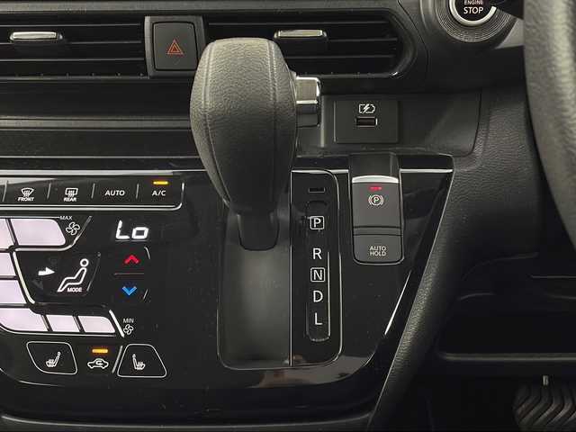 日産 デイズ HWS X プロパイロットED 新潟県 2020(令2)年 2.9万km スパークリングレッド/ブラック 4WD/禁煙車/社外メモリナビ/フルセグ/CN-RE06WD/　CD/DVD/SD/Bluetooth/全周囲カメラ/プロパイロット/コーナーセンサー/前席シートヒーター/スマートキー×２/LEDヘッドライト/オートライト/フォグランプ/革巻きステアリング/純正アルミ１４インチ/プッシュスタート/電動格納式ミラー/ETC