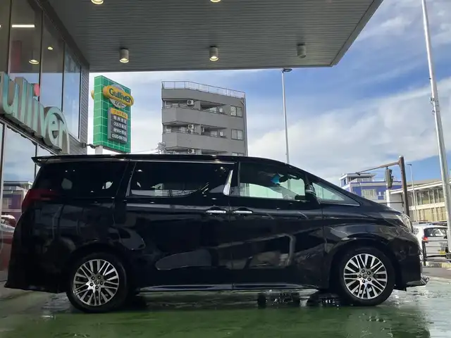 トヨタ アルファード S Cパッケージ 神奈川県 2017(平29)年 7.1万km ブラック ワンオーナー/JBLサウンンドシステム/純正SDナビ/（CD/DVD/SD/Bluetooth/フルセグTV）/バックカメラ/純正フリップダウンモニター/ビルトインETC/両側電動スライドドア/パワーバックドア/クリアランスソナー/フルブラックレザーシート/前席パワーシート/D席シートメモリー/ウッドコンビステアリング/クルーズコントロール/ステアリングリモコン/ステアリングヒーター/LEDヘッドライト/フォグランプ/オートヘッドライト/電動パーキングブレーキ/オートホールドブレーキ/スペアキー/nanoe/オートリトラーミラー
