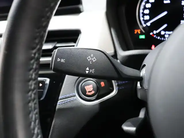 ＢＭＷ Ｘ１ xDrive 18d Mスポーツ 静岡県 2021(令3)年 0.9万km アルピンホワイトⅢ 衝突軽減ブレーキ　/半革　/ＡＣＣ　/純正１８ＡＷ　/ＥＴＣ　/ＬＥＤ　/アンビエントライト　/アイドリングストップ　/電動リアゲート　/パドルシフト　/コーナーセンサー　/スマートキー　/社外ドライブレコーダー