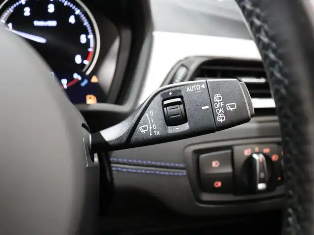 ＢＭＷ Ｘ１ xDrive 18d Mスポーツ 静岡県 2021(令3)年 0.9万km アルピンホワイトⅢ 衝突軽減ブレーキ　/半革　/ＡＣＣ　/純正１８ＡＷ　/ＥＴＣ　/ＬＥＤ　/アンビエントライト　/アイドリングストップ　/電動リアゲート　/パドルシフト　/コーナーセンサー　/スマートキー　/社外ドライブレコーダー