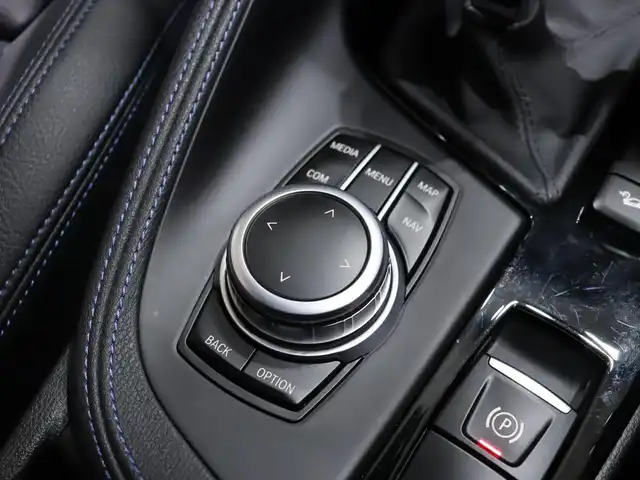 ＢＭＷ Ｘ１ xDrive 18d Mスポーツ 静岡県 2021(令3)年 0.9万km アルピンホワイトⅢ 衝突軽減ブレーキ　/半革　/ＡＣＣ　/純正１８ＡＷ　/ＥＴＣ　/ＬＥＤ　/アンビエントライト　/アイドリングストップ　/電動リアゲート　/パドルシフト　/コーナーセンサー　/スマートキー　/社外ドライブレコーダー