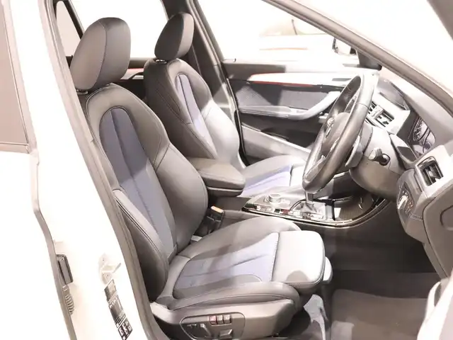 ＢＭＷ Ｘ１ xDrive 18d Mスポーツ 静岡県 2021(令3)年 0.9万km アルピンホワイトⅢ 衝突軽減ブレーキ　/半革　/ＡＣＣ　/純正１８ＡＷ　/ＥＴＣ　/ＬＥＤ　/アンビエントライト　/アイドリングストップ　/電動リアゲート　/パドルシフト　/コーナーセンサー　/スマートキー　/社外ドライブレコーダー