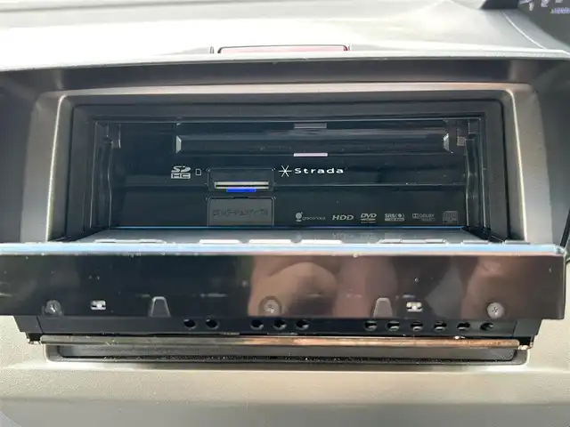 ホンダ フリード ハイブリット ジャストセレクション+ 福岡県 2014(平26)年 7万km ホワイトオーキッドパール ・純正ナビ/（バックカメラ/DVD再生/・ETC/・クルーズコントロール/・両側パワースライドドア/・ウォークスルー/・キセノンヘッドライト/・純正フロアマット/・アルミホイール/・CDチェンジャー/・スマートキー