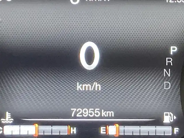 クライスラー・ジープ ジープ レネゲード リミテッド 熊本県 2019(平31)年 7.3万km 黒 ・スマートキー/・プッシュスタート/・自動緊急ブレーキ/・レーンセンス/・パークセンス/・ブラインドスポットモニター/・アダプティブヘッドライト/・クルーズコントロール/・黒革シート/・前席パワーシート/・前席シートヒーター/・ハンドルヒーター/・純正メモリナビ/【Bluetooth・USB・AUX】/・フルセグTV/・バックカメラ/・タイヤ空気圧センサー/・ETC/・LEDヘッドランプ/・LEDフォグランプ/・オートワイパー