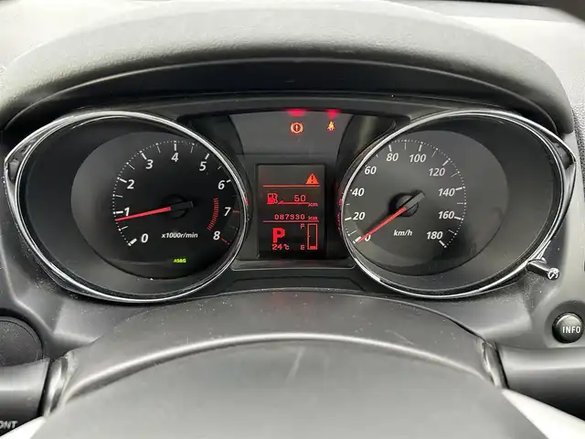 三菱 ＲＶＲ M 熊本県 2015(平27)年 8.8万km シルキーホワイト 社外ナビ/・AM/FM/CD/DVD/USB/iPod/AUX/BT/・フルセグTV/社外ETC/横滑り防止機能/アイドリングストップ/ハロゲンライト/・ヘッドライトレベライザー/電動格納ミラー/社外フロアマット/純正WCP/イモビライザー/リモコンキー/取扱説明書あり/保証書あり