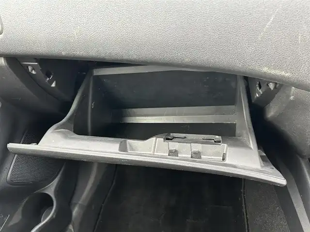 三菱 ＲＶＲ M 熊本県 2015(平27)年 8.8万km シルキーホワイト 社外ナビ/・AM/FM/CD/DVD/USB/iPod/AUX/BT/・フルセグTV/社外ETC/横滑り防止機能/アイドリングストップ/ハロゲンライト/・ヘッドライトレベライザー/電動格納ミラー/社外フロアマット/純正WCP/イモビライザー/リモコンキー/取扱説明書あり/保証書あり