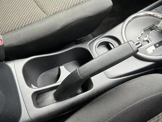三菱 ＲＶＲ M 熊本県 2015(平27)年 8.8万km シルキーホワイト 社外ナビ/・AM/FM/CD/DVD/USB/iPod/AUX/BT/・フルセグTV/社外ETC/横滑り防止機能/アイドリングストップ/ハロゲンライト/・ヘッドライトレベライザー/電動格納ミラー/社外フロアマット/純正WCP/イモビライザー/リモコンキー/取扱説明書あり/保証書あり