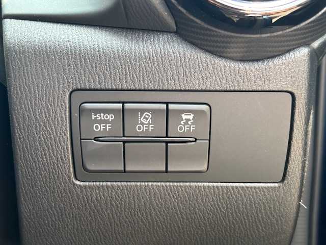 マツダ デミオ 13S ツーリング 静岡県 2017(平29)年 9.6万km エターナルブルーマイカ 純正ナビ/フルセグTV/DVD/CD/BT/USB/バックカメラ/衝突軽減ブレーキ/レーンキープアシスト/ブラインドスポットモニター/前席シートヒーター /LEDヘッドライト/ETC/ステアリングスイッチ/スマートキー×2/保証書/取扱説明書/R2/4/6/7点検記録簿有