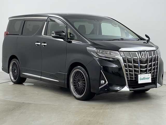 トヨタ アルファード X 道央・札幌 2018(平30)年 8.1万km ブラック ・4WD/・寒冷地仕様/・社外フローティングSDナビ&フルセグ&CD&DVD&SD&BT&ipod&USB&HDMI/・トヨタセーフティセンス/・プリクラッシュセーフティ/・レーダークルーズコントロール/・レーンキープアシスト/・ヒルスタートアシスト/・クリアランスソナー/・ロードサインアシスト/・レーンディパーチャーアラート/・オートマチックハイビーム/・片側パワースライドドア/・バックカメラ/・後席用モニター×2/・社外全方位ドライブレコーダー/・社外エンジンスターター/・フロントワイパーデアイサー/・ビルトインETC/・社外サイド&リアエアロ/・革巻きステアリング/・ステアリングスイッチ/・革調シートカバー/・純正フロアマット/・オートライト/・LEDヘッドライト/・フォグランプ/・スマートキー/・スペアキー/・アイドリングストップ/・プッシュスタート/・横滑り防止/・社外20インチAW