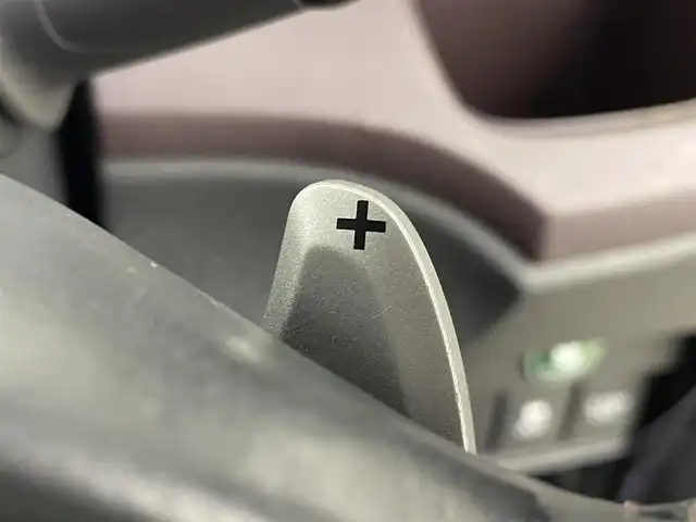 ホンダ Ｎ ＯＮＥ プレミアム ツアラー 群馬県 2014(平26)年 7.6万km プレミアムブルームーンパール 純正７インチナビ　バックカメラ　クルーズコントロール　ＨＩＤライト　オートライト　ベンチシート　社外１３インチＡＷ　ステアリングリモコン　パドルシフト　プッシュスタート　スマートキー　ＥＴＣ　禁煙車