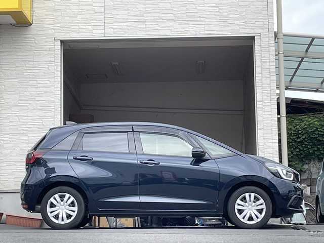 ホンダ フィット e:HEVホーム 大分県 2022(令4)年 2.5万km ミッドナイトブルービームM 純正ナビ/フルセグTV/Bluetooth/純正フロアマット/純正ドラレコ/純正LEDヘッドライト/オートライト/社外ETC/コーナーセンサー/レーンキープアシスト/衝突被害軽減ブレーキ/バックカメラ/スマートキー/クルーズコントロール