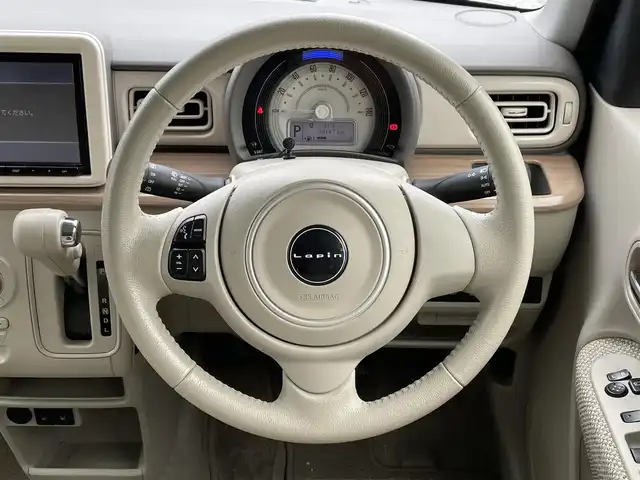 スズキ ラパン S 宮崎県 2017(平29)年 3.5万km フォーンベージュM ワンオーナー/純正8型ナビ/　(Bluetooth/CD/DVD)/フルセグTV/全方位モニター/横滑り防止装置/HIDヘッドランプ/オートライト/本革巻きステアリング/ステアリングスイッチ/前席シートヒーター/キーレスプッシュスタートシステム/禁煙車