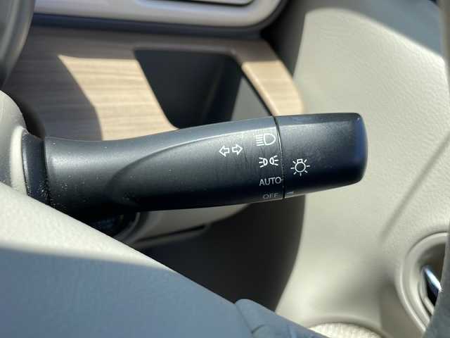 スズキ ラパン S 富山県 2017(平29)年 3.5万km フォーンベージュM ワンオーナー/純正8型ナビ/　(Bluetooth/CD/DVD)/フルセグTV/全方位モニター/横滑り防止装置/HIDヘッドランプ/オートライト/本革巻きステアリング/ステアリングスイッチ/前席シートヒーター/キーレスプッシュスタートシステム/禁煙車