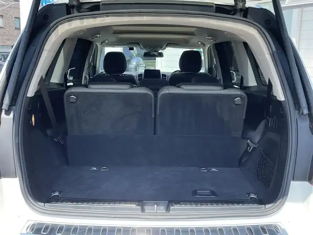 メルセデス・ベンツ ＧＬＳ３５０ｄ 神奈川県 2018(平30)年 4.5万km ダイヤモンドホワイト 純正COMANDナビ/　（Bluetooth・CD・USB）/フルセグTV/黒革シート/前席/2列目シートヒーター/前席パワーシート/サンルーフ/ハーマンカードンサウンドシステム/360°カメラ/レーダーセーフティパッケージ/ブラインドスポットモニター/パワーバックドア/LEDヘッドライト/純正21インチAW/ルーフレール/前方ドラレコ/スマートキー×2/保証書/取扱説明書/R1.2.3.5記録簿有り