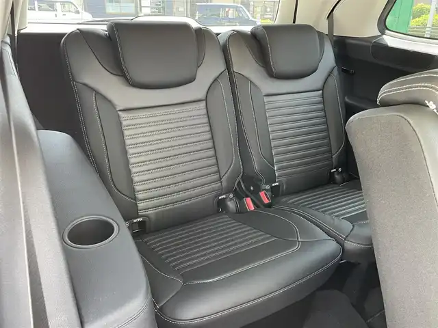 メルセデス・ベンツ ＧＬＳ３５０ｄ 神奈川県 2018(平30)年 4.5万km ダイヤモンドホワイト 純正COMANDナビ/　（Bluetooth・CD・USB）/フルセグTV/黒革シート/前席/2列目シートヒーター/前席パワーシート/サンルーフ/ハーマンカードンサウンドシステム/360°カメラ/レーダーセーフティパッケージ/ブラインドスポットモニター/パワーバックドア/LEDヘッドライト/純正21インチAW/ルーフレール/前方ドラレコ/スマートキー×2/保証書/取扱説明書/R1.2.3.5記録簿有り
