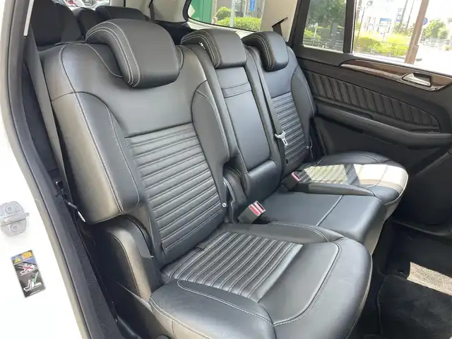 メルセデス・ベンツ ＧＬＳ３５０ｄ 神奈川県 2018(平30)年 4.5万km ダイヤモンドホワイト 純正COMANDナビ/　（Bluetooth・CD・USB）/フルセグTV/黒革シート/前席/2列目シートヒーター/前席パワーシート/サンルーフ/ハーマンカードンサウンドシステム/360°カメラ/レーダーセーフティパッケージ/ブラインドスポットモニター/パワーバックドア/LEDヘッドライト/純正21インチAW/ルーフレール/前方ドラレコ/スマートキー×2/保証書/取扱説明書/R1.2.3.5記録簿有り
