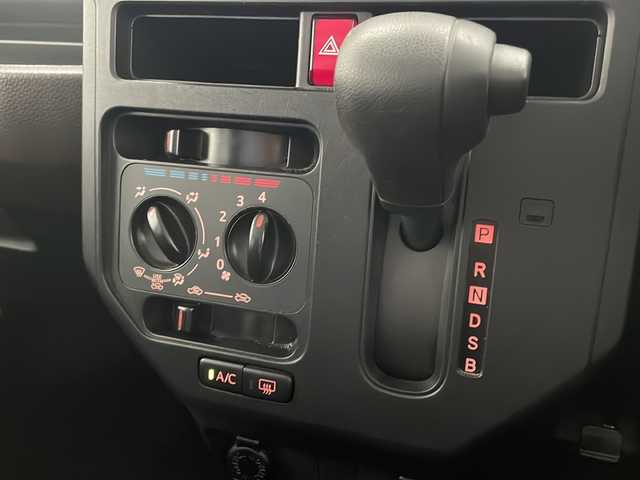 トヨタ ルーミー X 宮崎県 2022(令4)年 2.1万km ブラックマイカメタリック ・純正ディスプレイオーディオ AM/FM/フルセグTV/Bluetooth/・バックカメラ/・左側パワースライドドア/・プッシュスタート/・スマートキー/・衝突軽減ブレーキ/・レーンキープアシスト/・横滑り防止装置/・前後ドライブレコーダー/・ETC/・コーナーセンサー/・フォグランプ/・社外サブウーファー