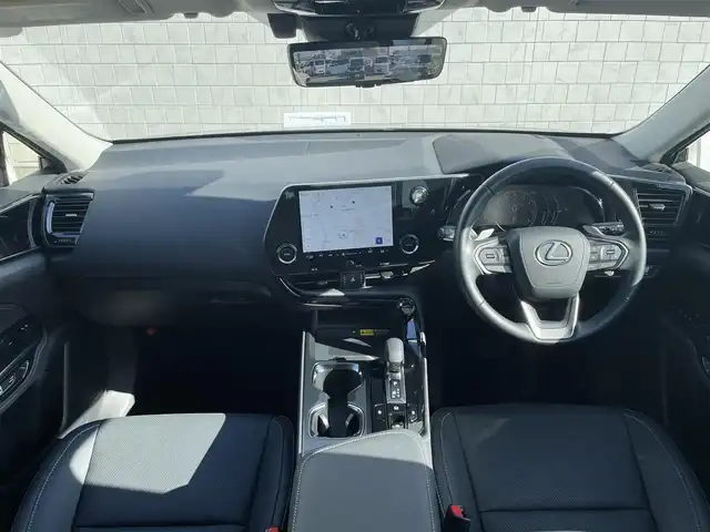 レクサス ＮＸ 250 愛知県 2023(令5)年 0.7万km グラファイトブラックガラスフレーク 〇純正9.8インチナビ/〇フルセグTV/〇ハンズフリーパワーバックドア/〇バックカメラ/〇ビルトインETC2.0/〇レーダークルーズコントロール/〇コーナーセンサー/〇セーフティシステムプラス/〇ブラインドスポットモニター/パーキングサポートブレーキ/〇LEDヘッドランプ/〇LEDフロントフォグランプ/〇革巻きステアリングホイール/パドルシフト/〇合皮シート/〇パワーシート/〇スマートエントリー/スタートシステム/〇左右独立温度調整オートエアコン/ナノイーX/〇デジタルインナーミラー/〇純正オプション20インチアルミホイール/〇モデリスタエアロ(F・R)/〇禁煙車