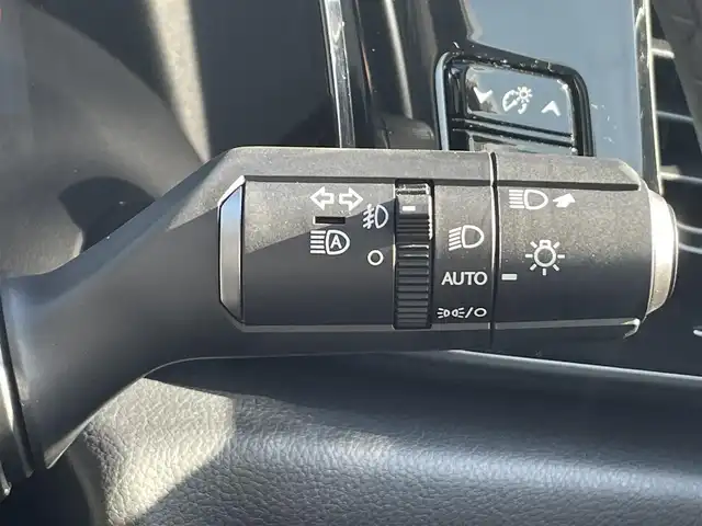 レクサス ＮＸ 250 愛知県 2023(令5)年 0.7万km グラファイトブラックガラスフレーク 〇純正9.8インチナビ/〇フルセグTV/〇ハンズフリーパワーバックドア/〇バックカメラ/〇ビルトインETC2.0/〇レーダークルーズコントロール/〇コーナーセンサー/〇セーフティシステムプラス/〇ブラインドスポットモニター/パーキングサポートブレーキ/〇LEDヘッドランプ/〇LEDフロントフォグランプ/〇革巻きステアリングホイール/パドルシフト/〇合皮シート/〇パワーシート/〇スマートエントリー/スタートシステム/〇左右独立温度調整オートエアコン/ナノイーX/〇デジタルインナーミラー/〇純正オプション20インチアルミホイール/〇モデリスタエアロ(F・R)/〇禁煙車