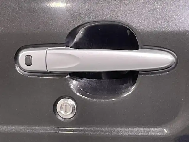 ダイハツ ウェイク X SA 愛知県 2015(平27)年 7.7万km ブラックマイカメタリック 社外メモリナビ（AVN-Z04i）/・AM/FM/CD/DVD/Bluetooth/・フルセグテレビ/衝突軽減ブレーキ/片側パワースライド/ETC/LEDヘッドライト/純正14インチアルミホイル/オートエアコン/オートライト/プッシュスタートボタン/スマートキー/フロアマット/保証書/取扱説明書