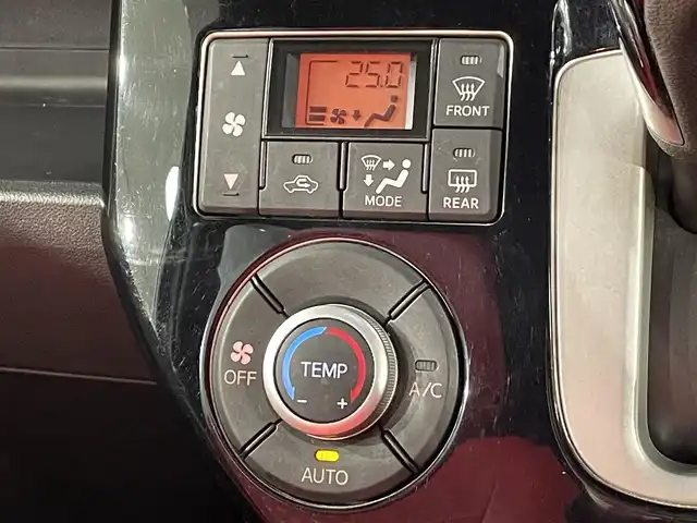 ダイハツ ウェイク X SA 愛知県 2015(平27)年 7.7万km ブラックマイカメタリック 社外メモリナビ（AVN-Z04i）/・AM/FM/CD/DVD/Bluetooth/・フルセグテレビ/衝突軽減ブレーキ/片側パワースライド/ETC/LEDヘッドライト/純正14インチアルミホイル/オートエアコン/オートライト/プッシュスタートボタン/スマートキー/フロアマット/保証書/取扱説明書