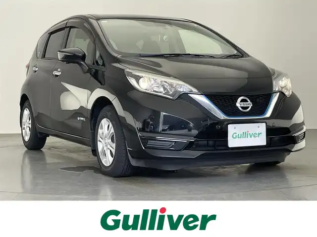 日産 ノート e－パワー X 愛知県 2017(平29)年 7.8万km スーパーブラック 純正ナビ　全方位カメラ　スマートルームミラー　禁煙車　Ｂｌｕｅｔｏｏｔｈ　フルセグＴＶ　ＤＶＤ再生　ＥＴＣ　前後ドラレコ　衝突軽減　ＨＩＤオートライト　レーンキープ　純正フロアマット　プッシュスタート